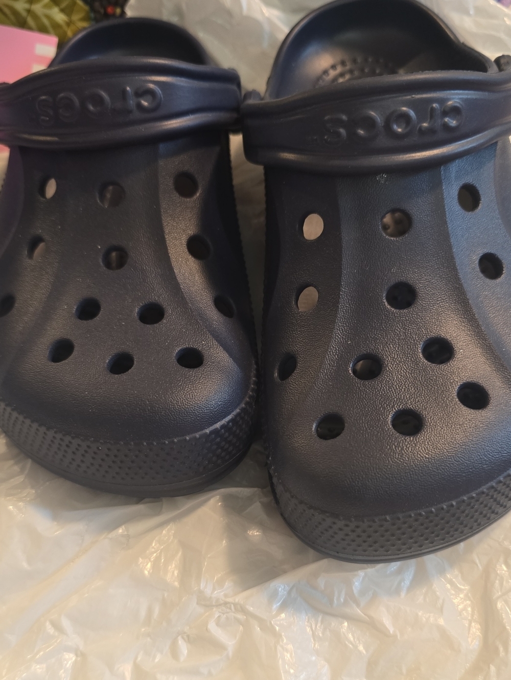 CROCS Womens Classic Clog in Navy